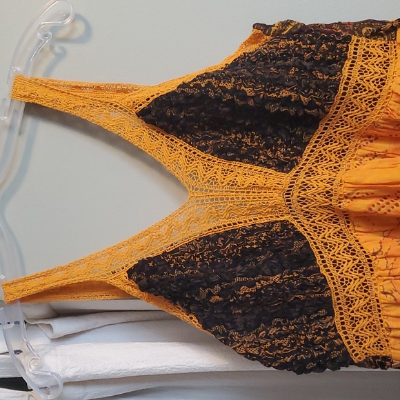 Dress - Picture 2 of 5